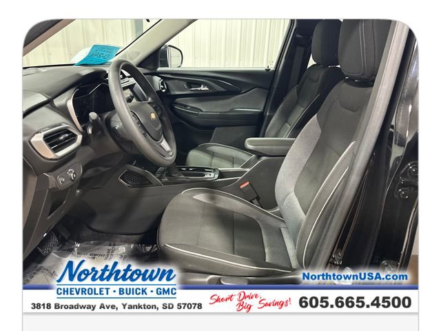 Used 2023 Chevrolet TrailBlazer LS FWD image 9