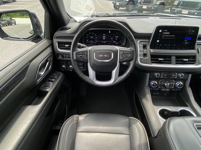 Used 2022 GMC Yukon XL SLT w/ SLT Luxury Package AWD/4WD image 29