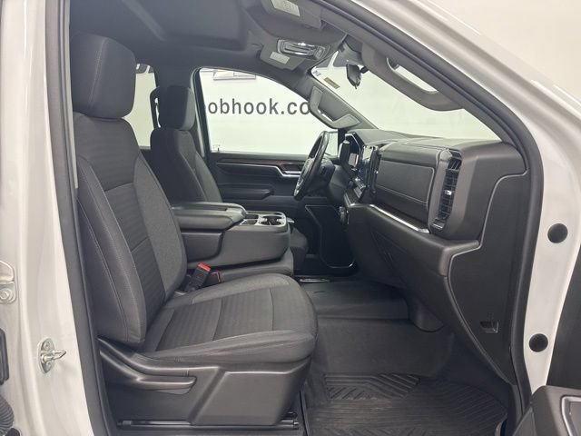 Used 2022 Chevrolet Silverado 1500 RST AWD/4WD image 31