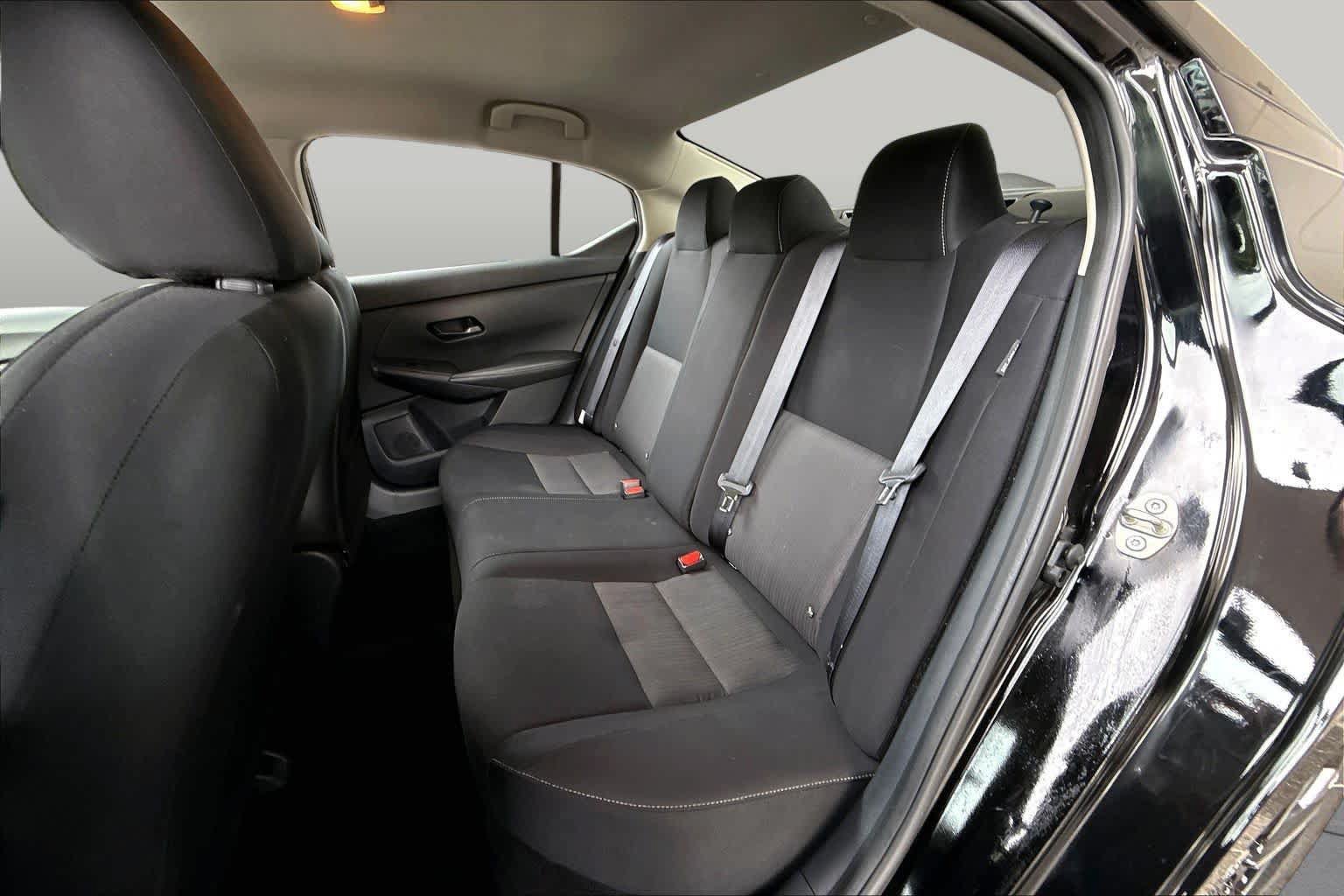 Used 2025 Nissan Sentra SV FWD image 21