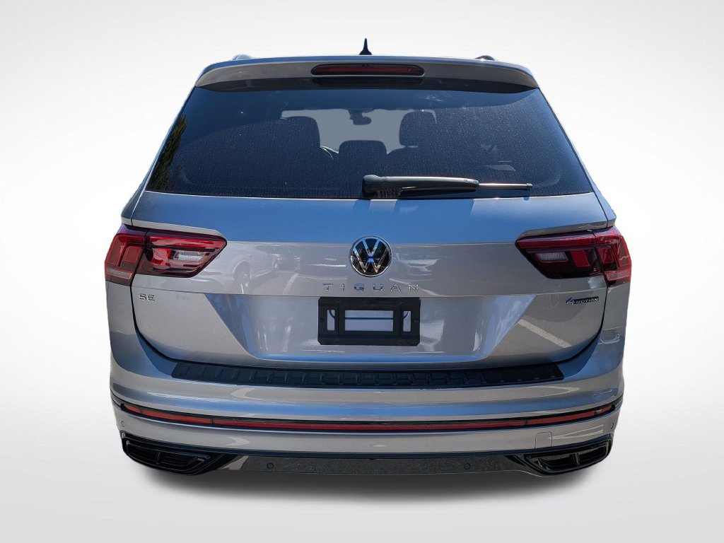 Used 2024 Volkswagen Tiguan SE R-Line AWD/4WD image 5