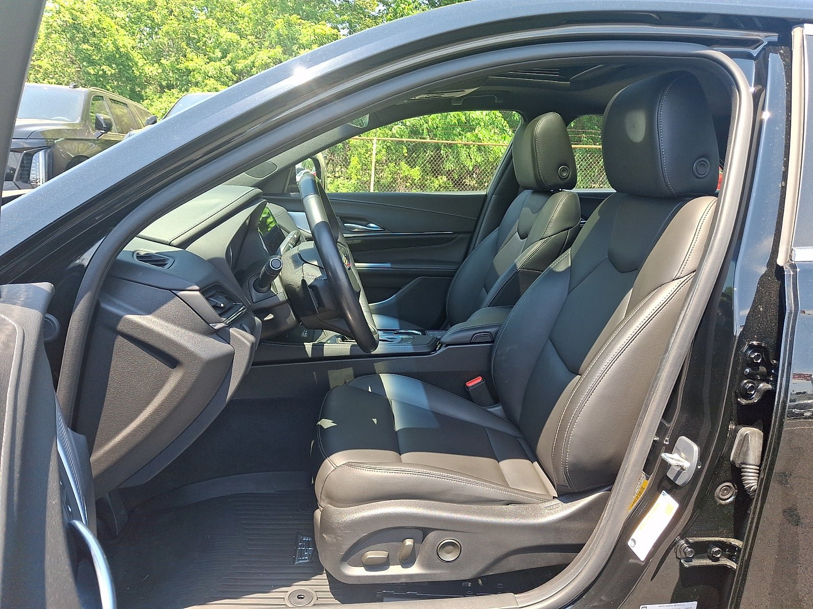 Certified 2023 Cadillac CT4 Luxury w/ Sun And Sound Package AWD/4WD image 17