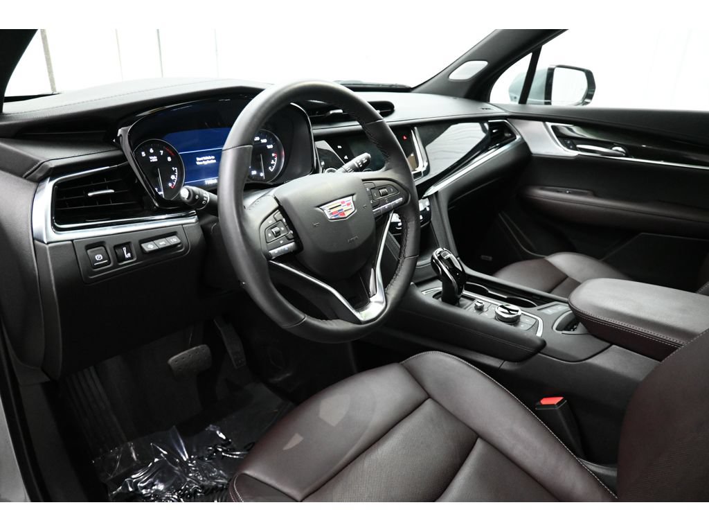 Certified 2024 Cadillac XT6 Premium Luxury w/ Technology Package AWD/4WD image 11