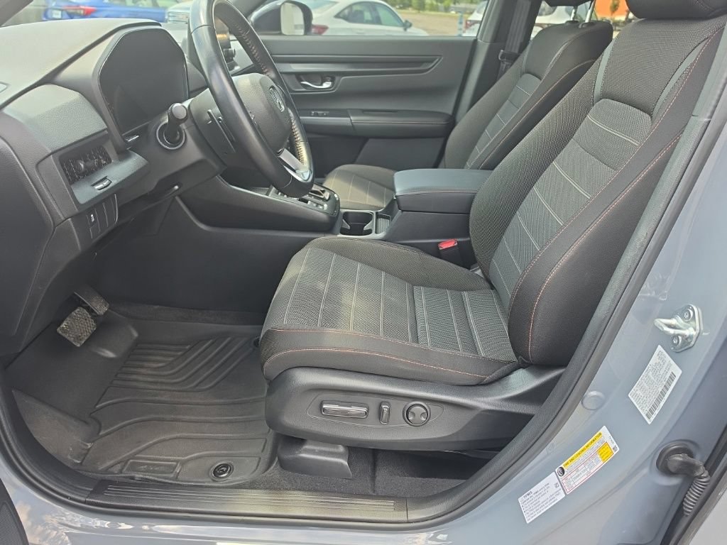 Used 2025 Honda CR-V Sport image 23