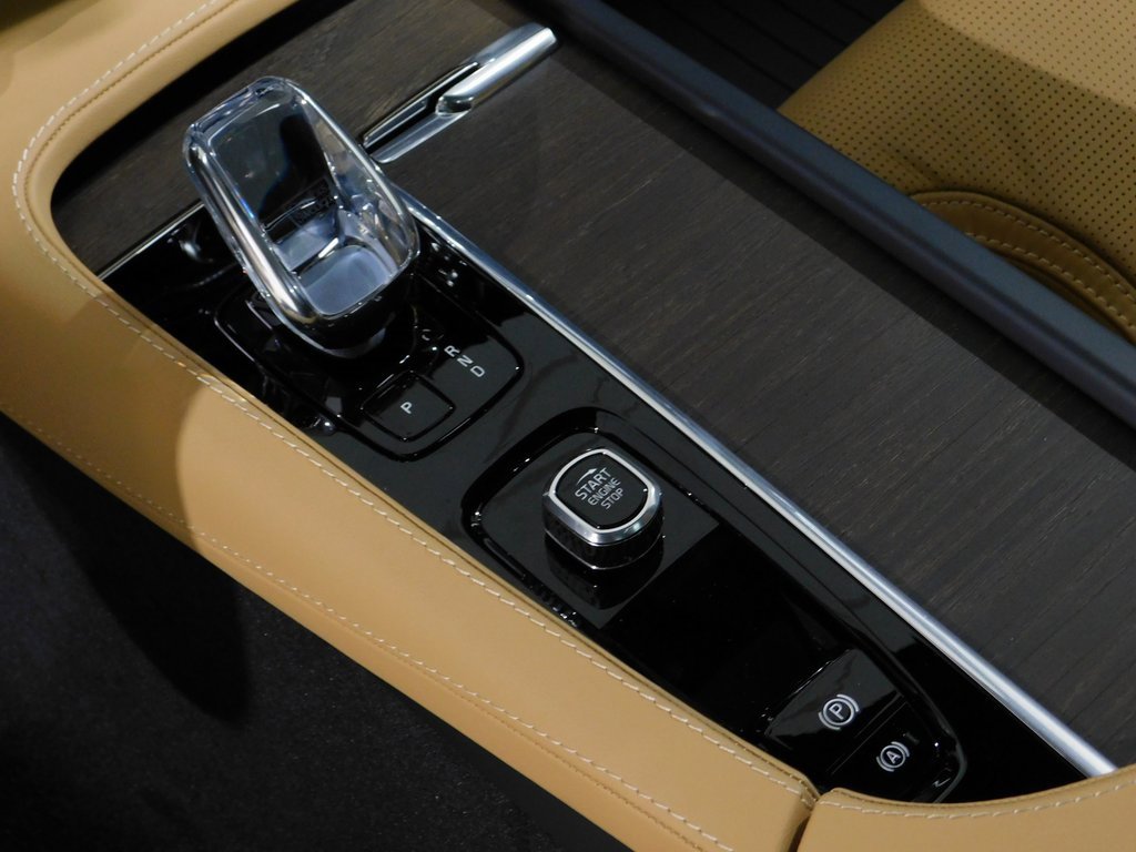 Used 2026 Volvo V90 B6 Cross Country Ultra image 61