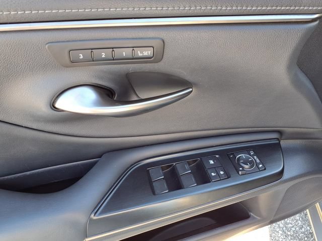 Used 2020 Lexus ES 350 w/ Premium Package FWD image 17