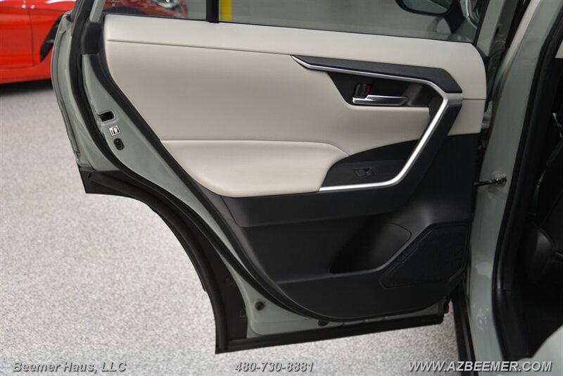 Used 2019 Toyota RAV4 XLE w/ Convenience Package image 37