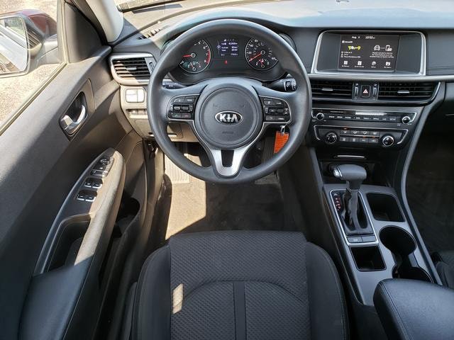 Used 2018 Kia Optima LX w/ 17" Alloy Wheels Package FWD image 15