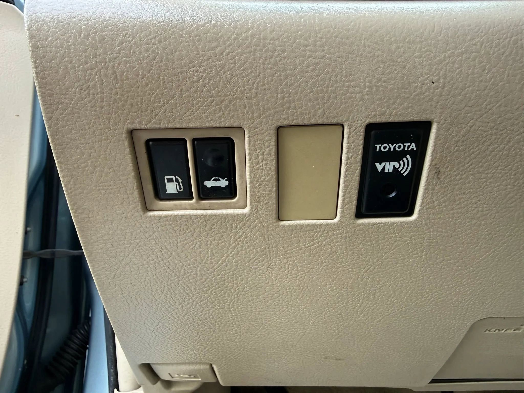 Used 2005 Toyota Avalon XLS FWD image 27