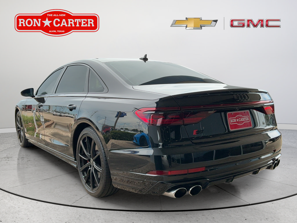 Used 2024 Audi S8 AWD/4WD image 4