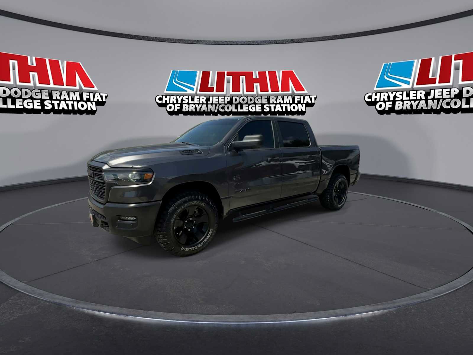 Used 2025 RAM 1500 Warlock AWD/4WD image 4