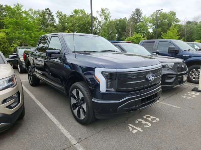 Used 2024 Ford F150 Lightning Platinum AWD/4WD image 2