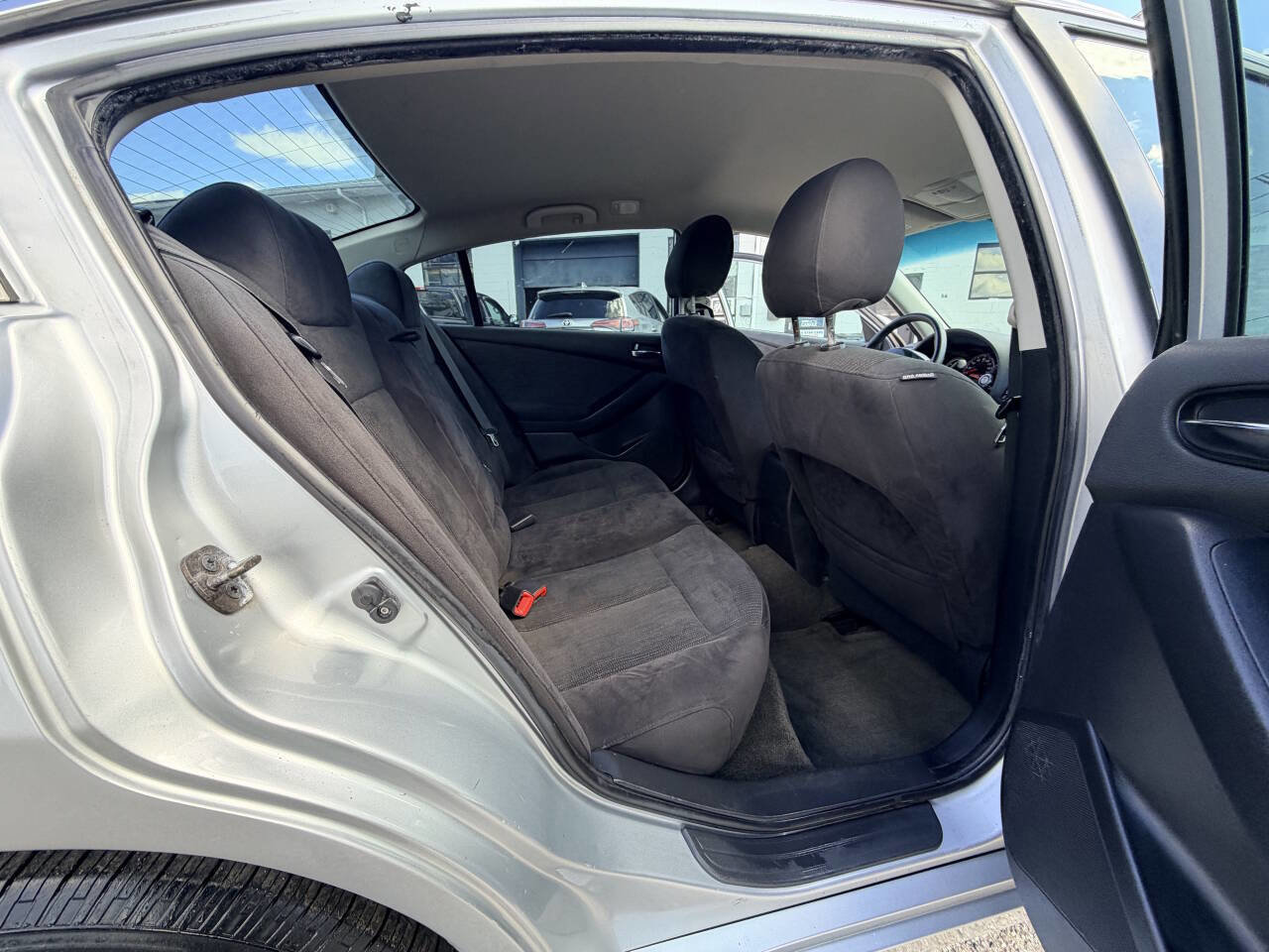Used 2010 Nissan Altima Hybrid Sedan image 29