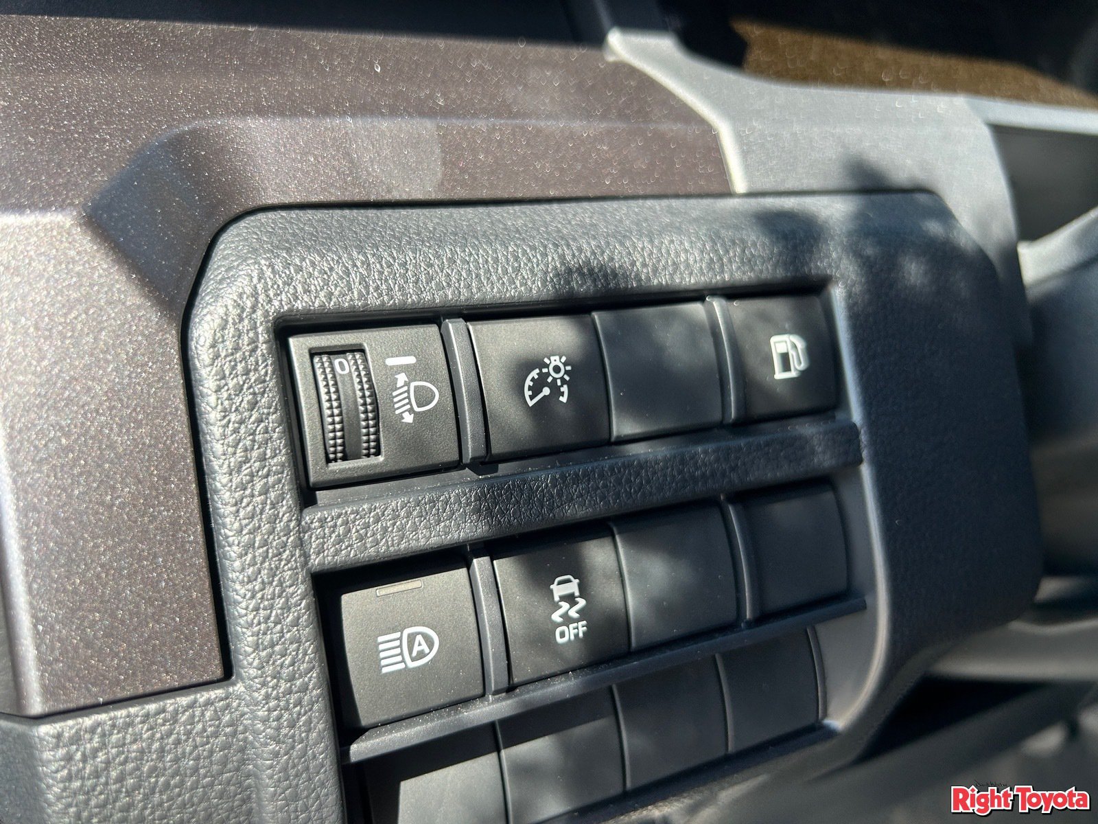 New 2026 Toyota 4Runner SR5 AWD/4WD image 29