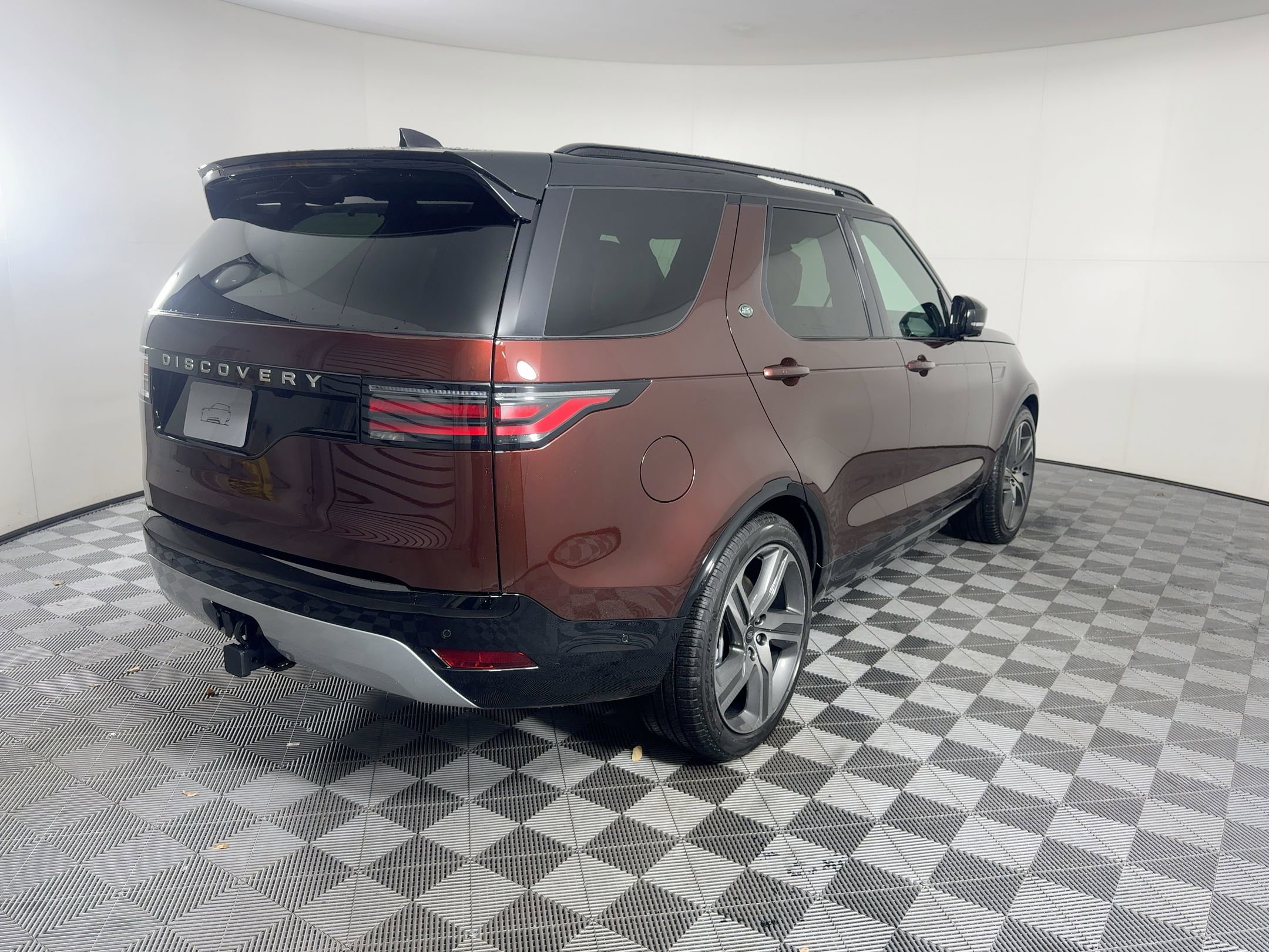 New 2026 Land Rover Discovery Limited Edition image 10