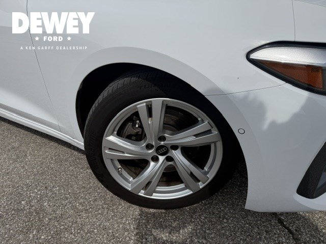 Used 2025 Audi A5 2.0T Premium w/ Convenience Package AWD/4WD image 37