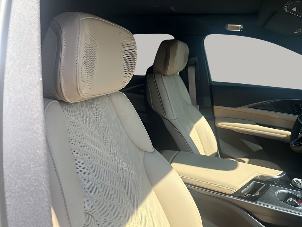 New 2026 Cadillac Lyriq Signature Luxury w/ Nappa Leather Package image 14