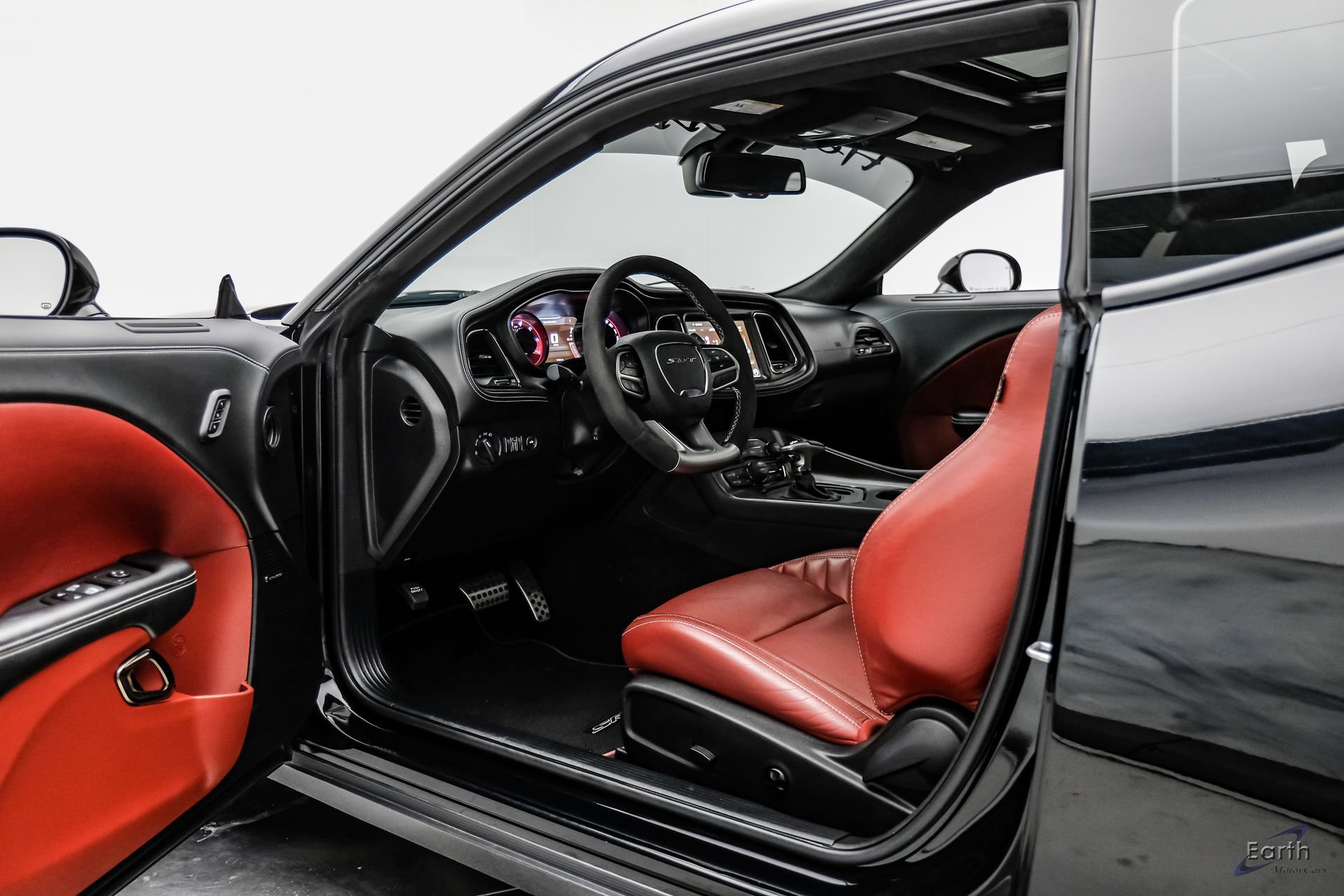 Used 2022 Dodge Challenger SRT Hellcat RWD image 45