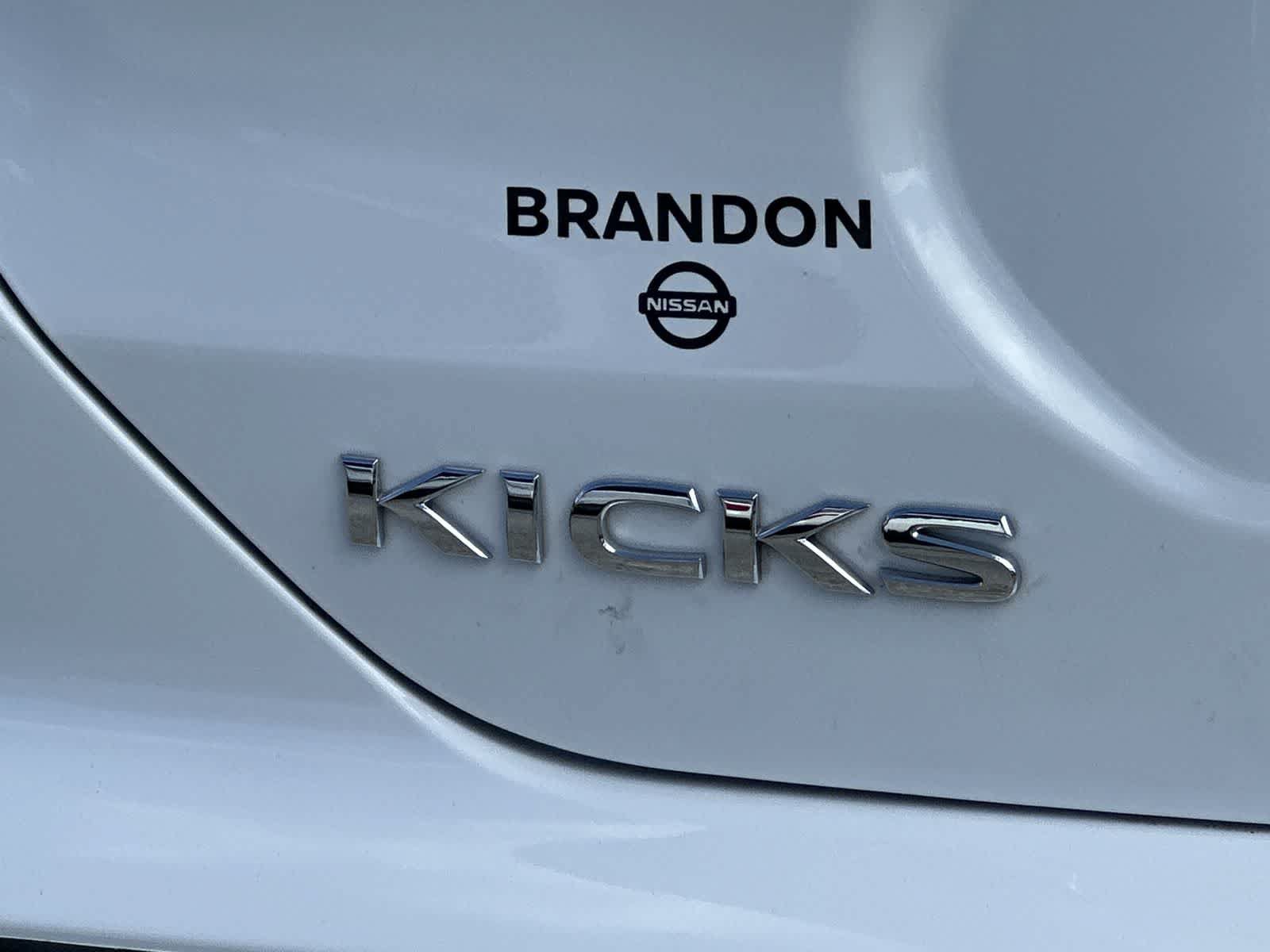 Used 2023 Nissan Kicks S FWD image 14