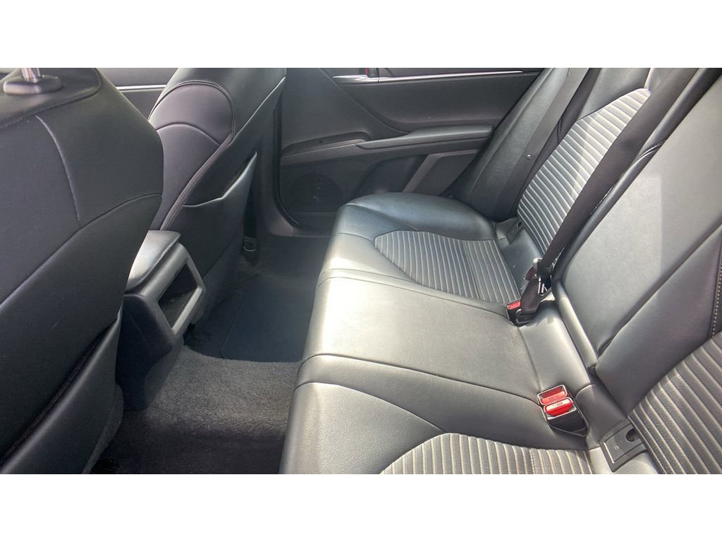Used 2021 Toyota Camry SE image 17