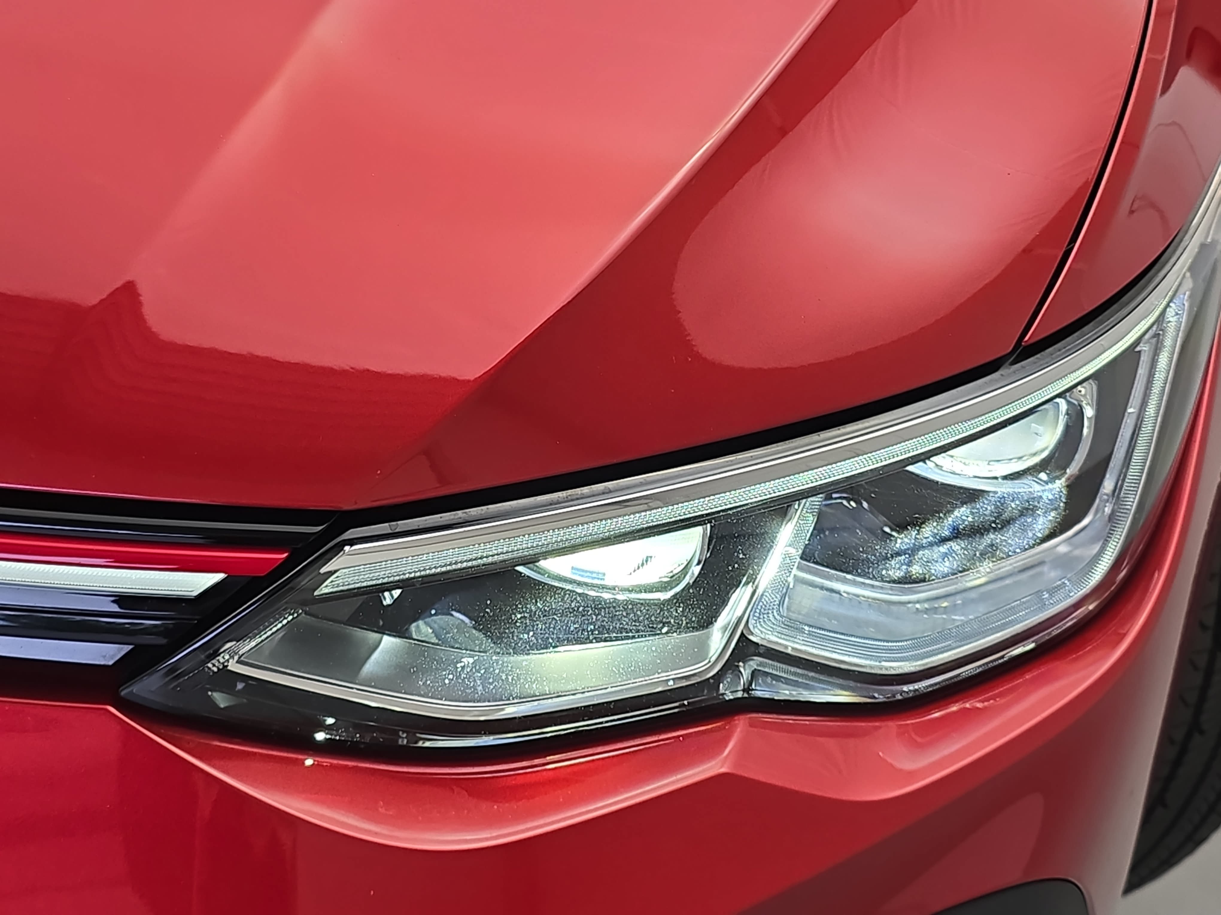 Certified 2024 Volkswagen GTI SE FWD image 31