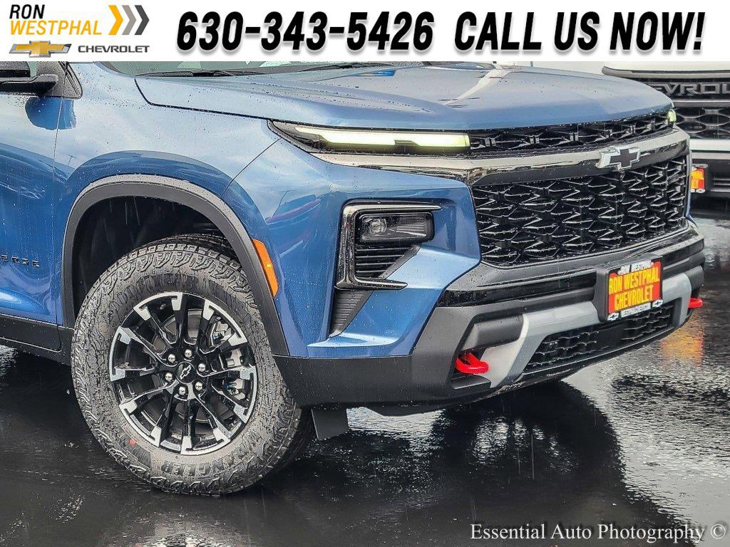 New 2026 Chevrolet Traverse Z71 w/ Driver Confidence Package AWD/4WD image 2