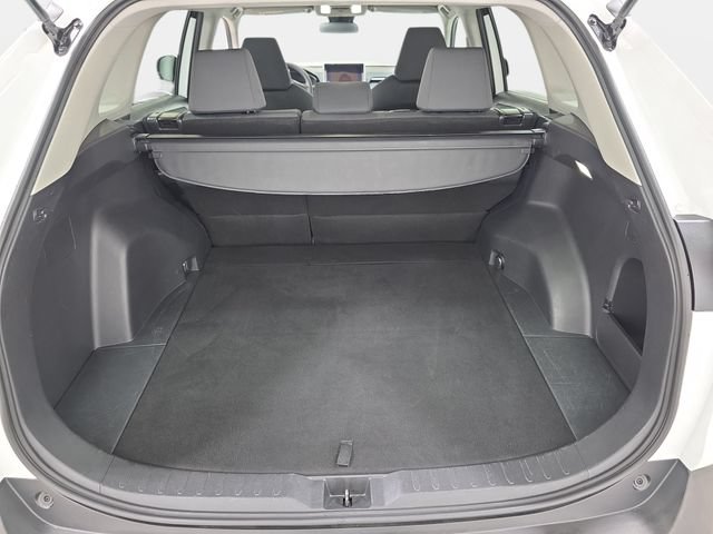 Certified 2025 Toyota RAV4 XLE AWD/4WD image 30