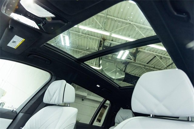 Certified 2025 BMW X7 xDrive40i image 14
