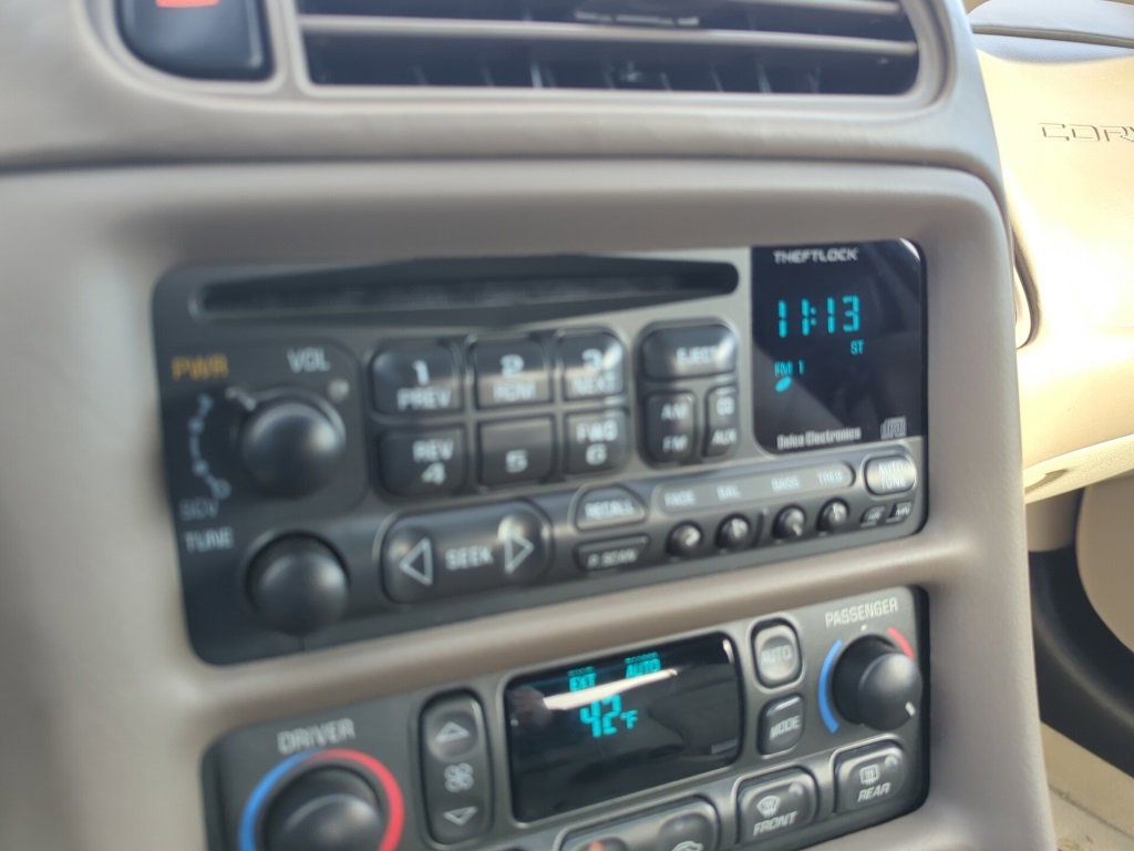 Used 2003 Chevrolet Corvette Convertible w/ Preferred Equipment Group1 image 25