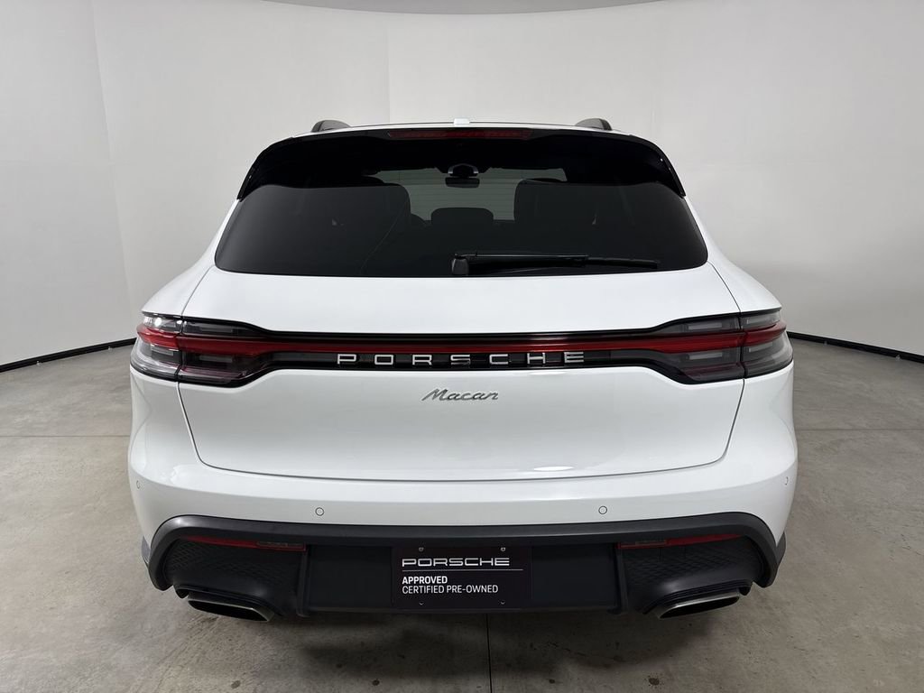 Certified 2025 Porsche Macan image 6