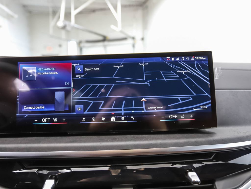 Used 2025 BMW X7 M60i image 15