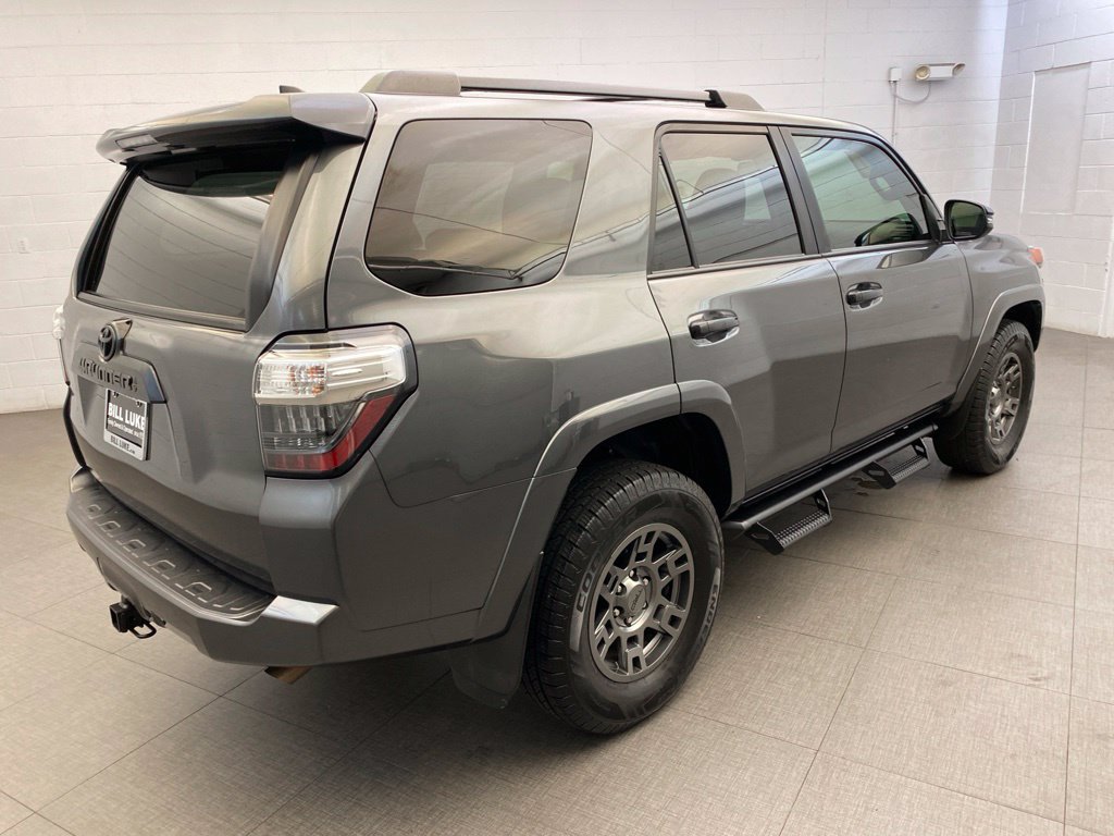 Used 2020 Toyota 4Runner Venture w/ Moonroof Package AWD/4WD image 8