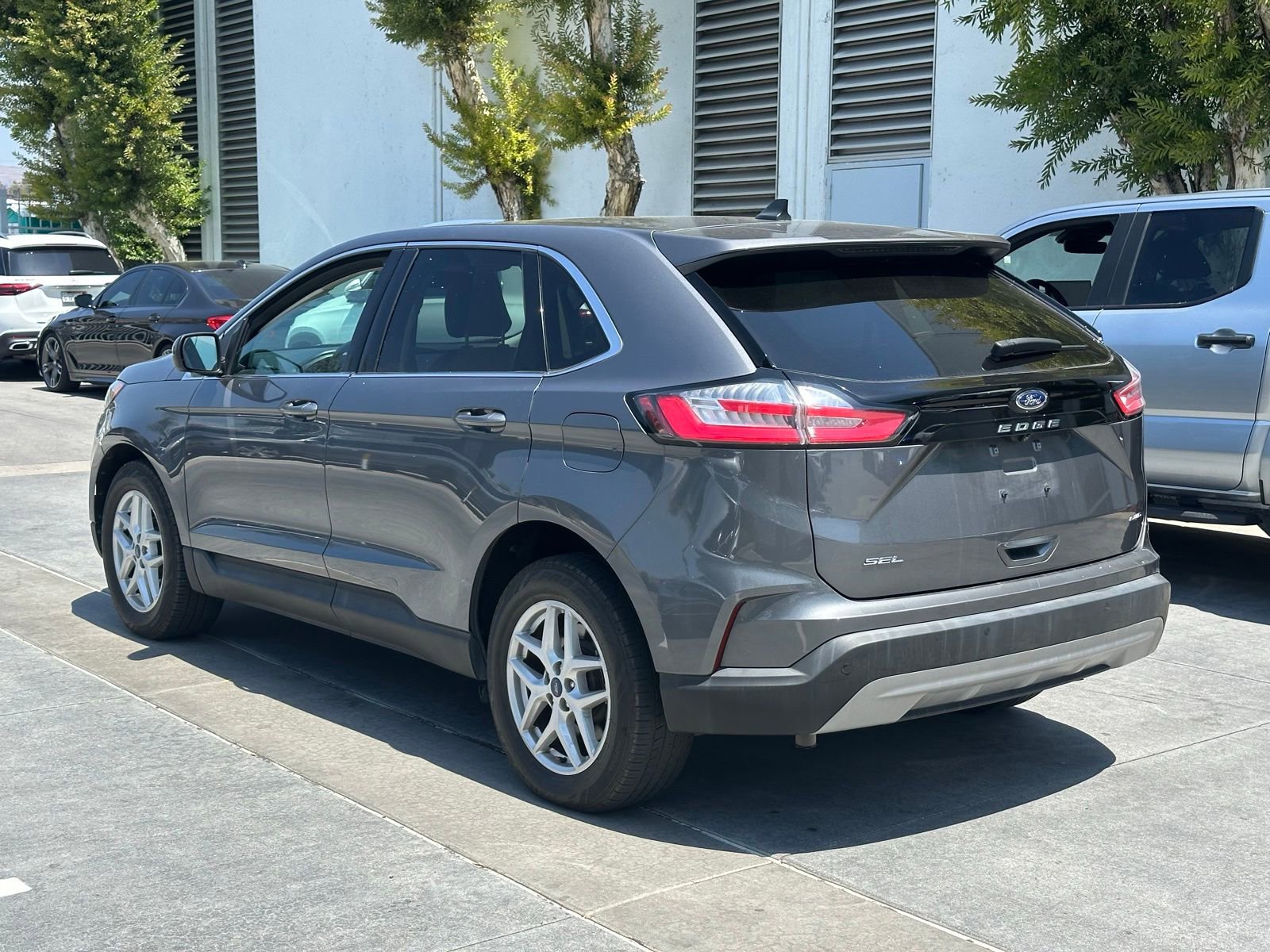 Used 2022 Ford Edge SEL AWD/4WD image 5