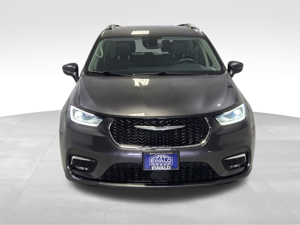 Used 2021 Chrysler Pacifica Touring-L FWD image 20