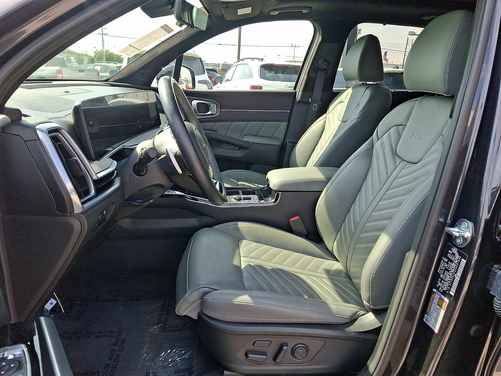 Certified 2025 Kia Sorento SX Prestige w/ Sage Leather Package AWD/4WD image 14