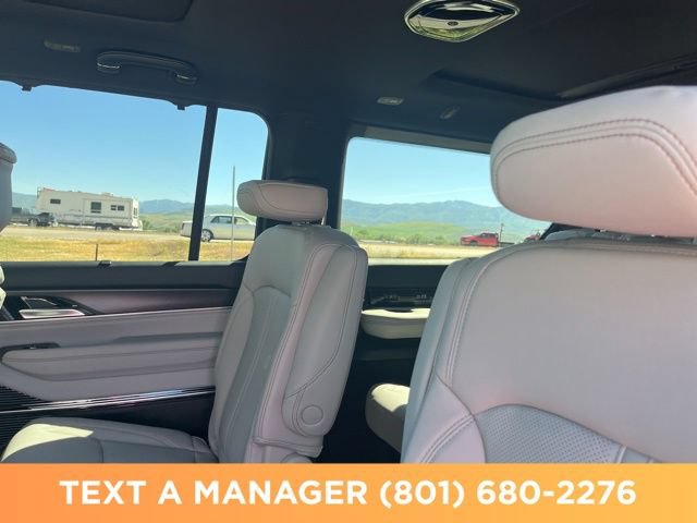 New 2026 Jeep Grand Wagoneer Summit AWD/4WD image 20