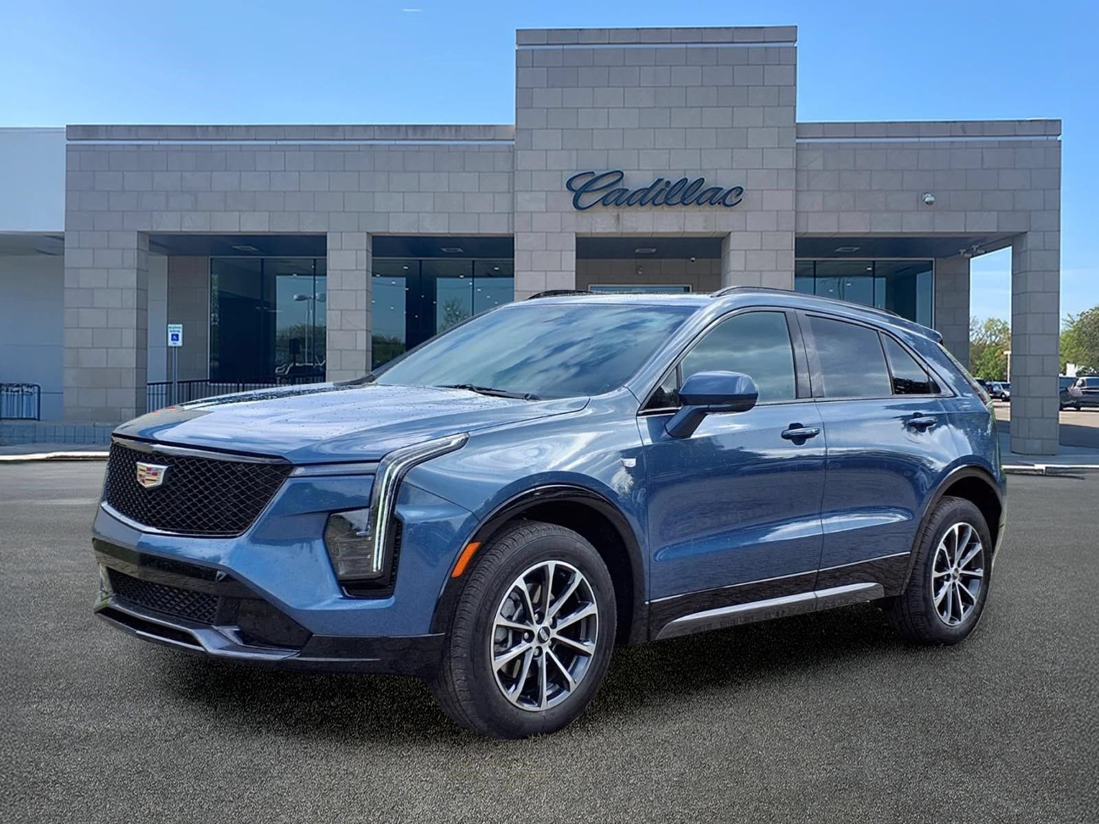 Used 2024 Cadillac XT4 Sport w/ LPO, Floor Liner Package