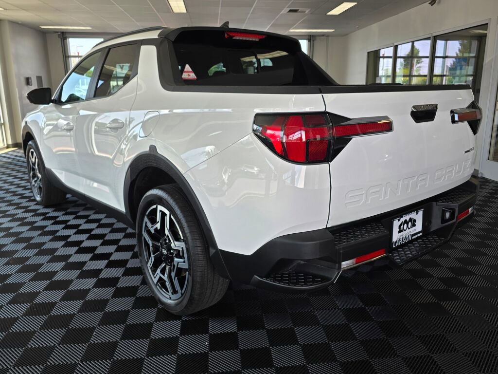 Used 2025 Hyundai Santa Cruz Limited AWD/4WD image 5