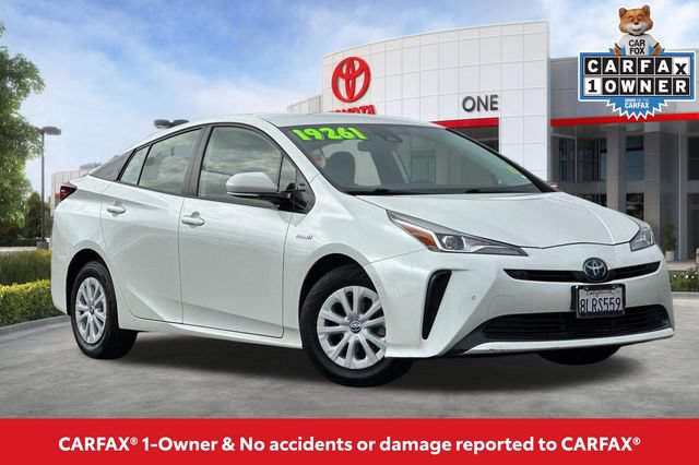 Used 2019 Toyota Prius LE FWD video 2