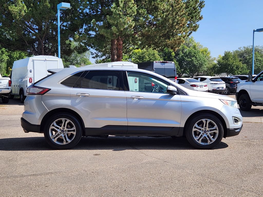 Used 2018 Ford Edge Titanium FWD image 2
