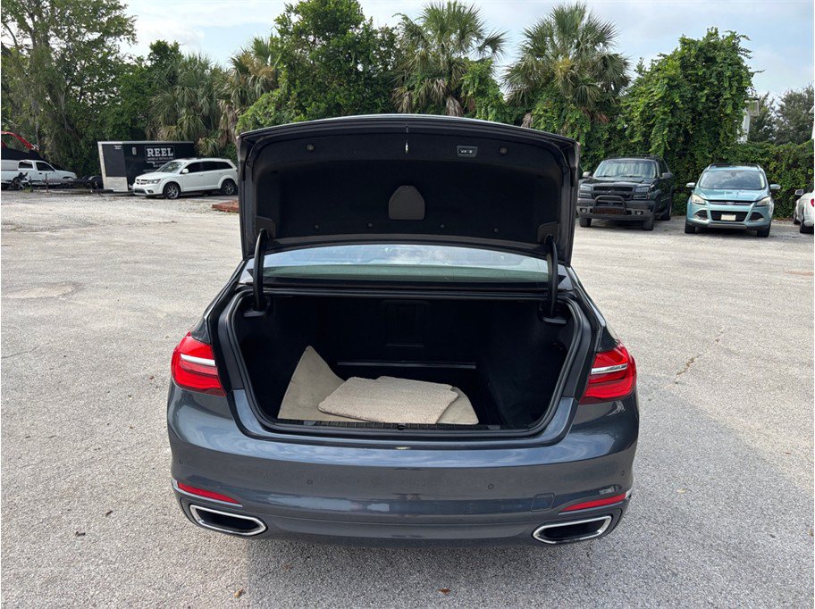 Used 2016 BMW 750i RWD image 52