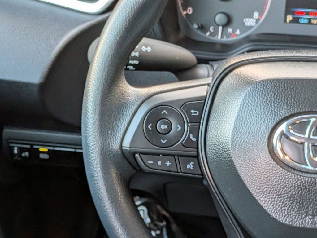 Used 2025 Toyota Corolla LE image 22