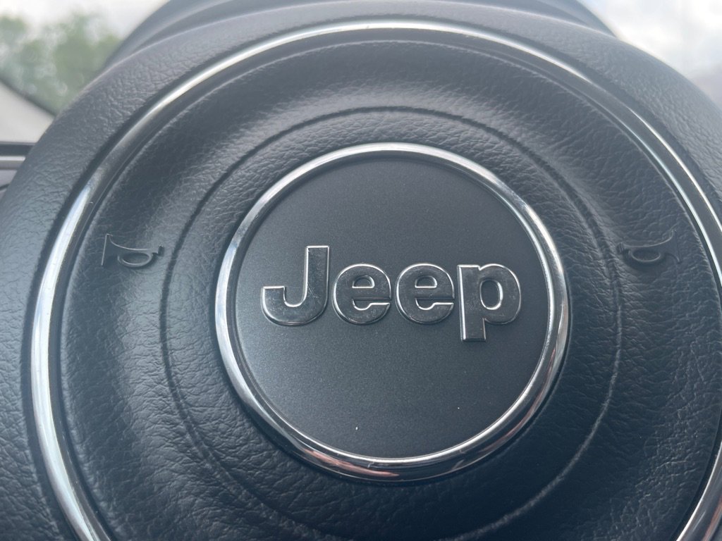 Used 2020 Jeep Compass Limited image 29