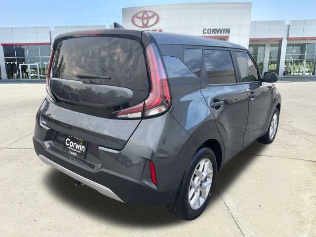 Used 2025 Kia Soul LX w/ LX Technology Package FWD image 5