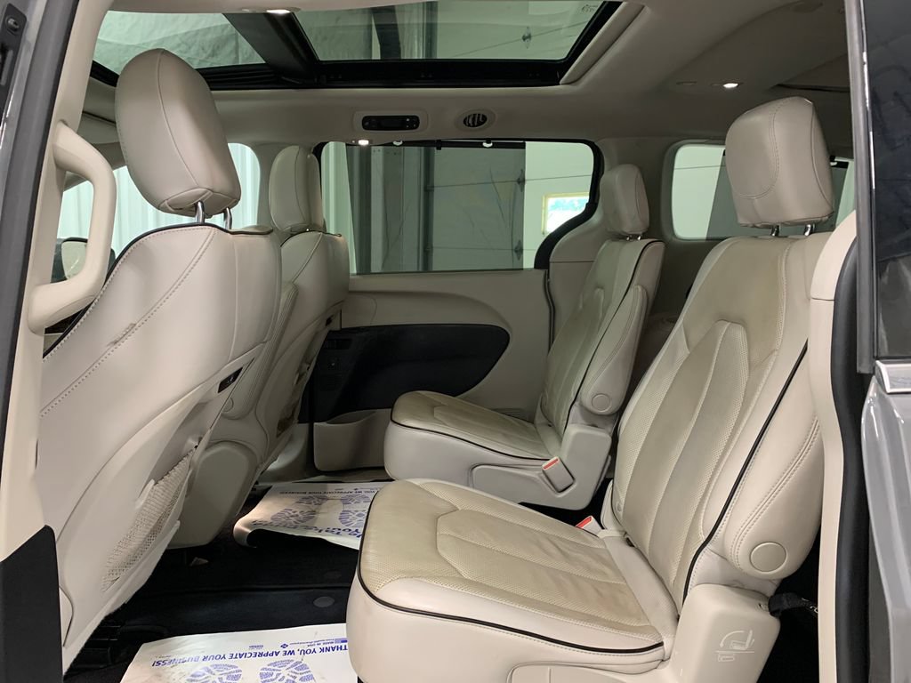 Used 2021 Chrysler Pacifica Limited w/ Premium & Safety Sphere Group AWD/4WD image 20