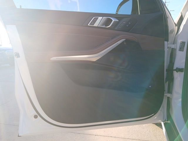 Certified 2023 BMW X5 xDrive45e w/ Luxury Seating Package image 22