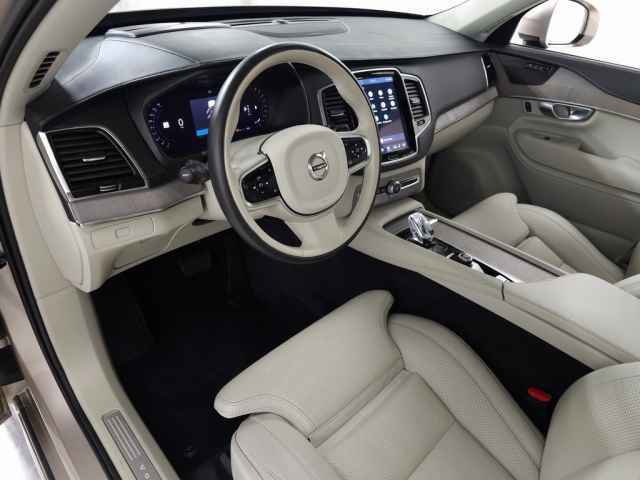 Certified 2024 Volvo XC90 B6 Ultimate w/ Protection Package Premier image 21