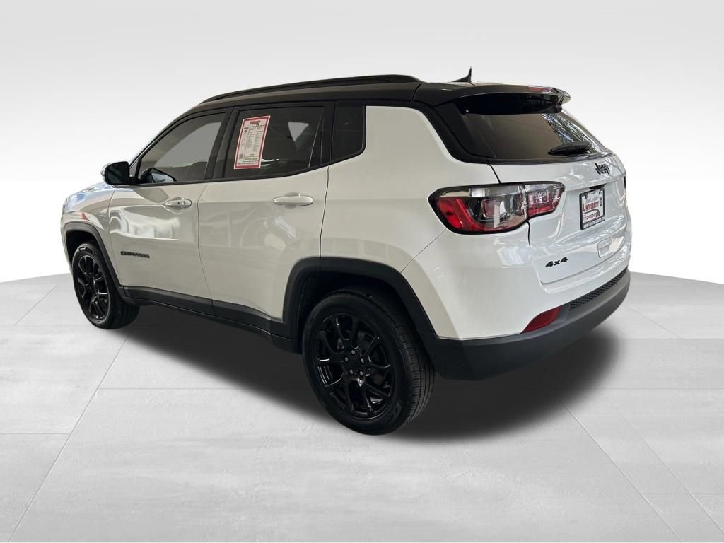 Used 2023 Jeep Compass Altitude image 4