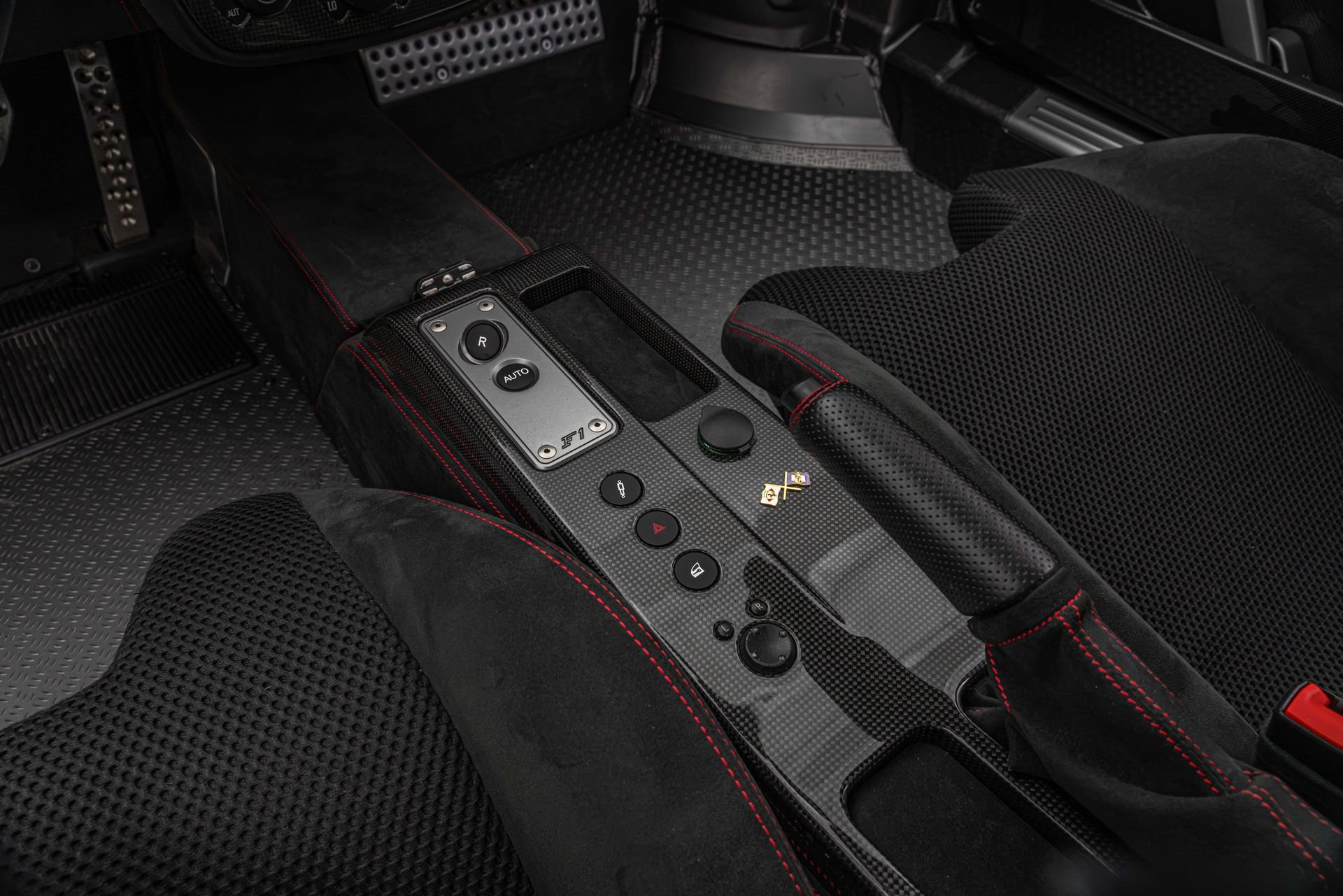 Used 2009 Ferrari F430 Scuderia RWD image 6