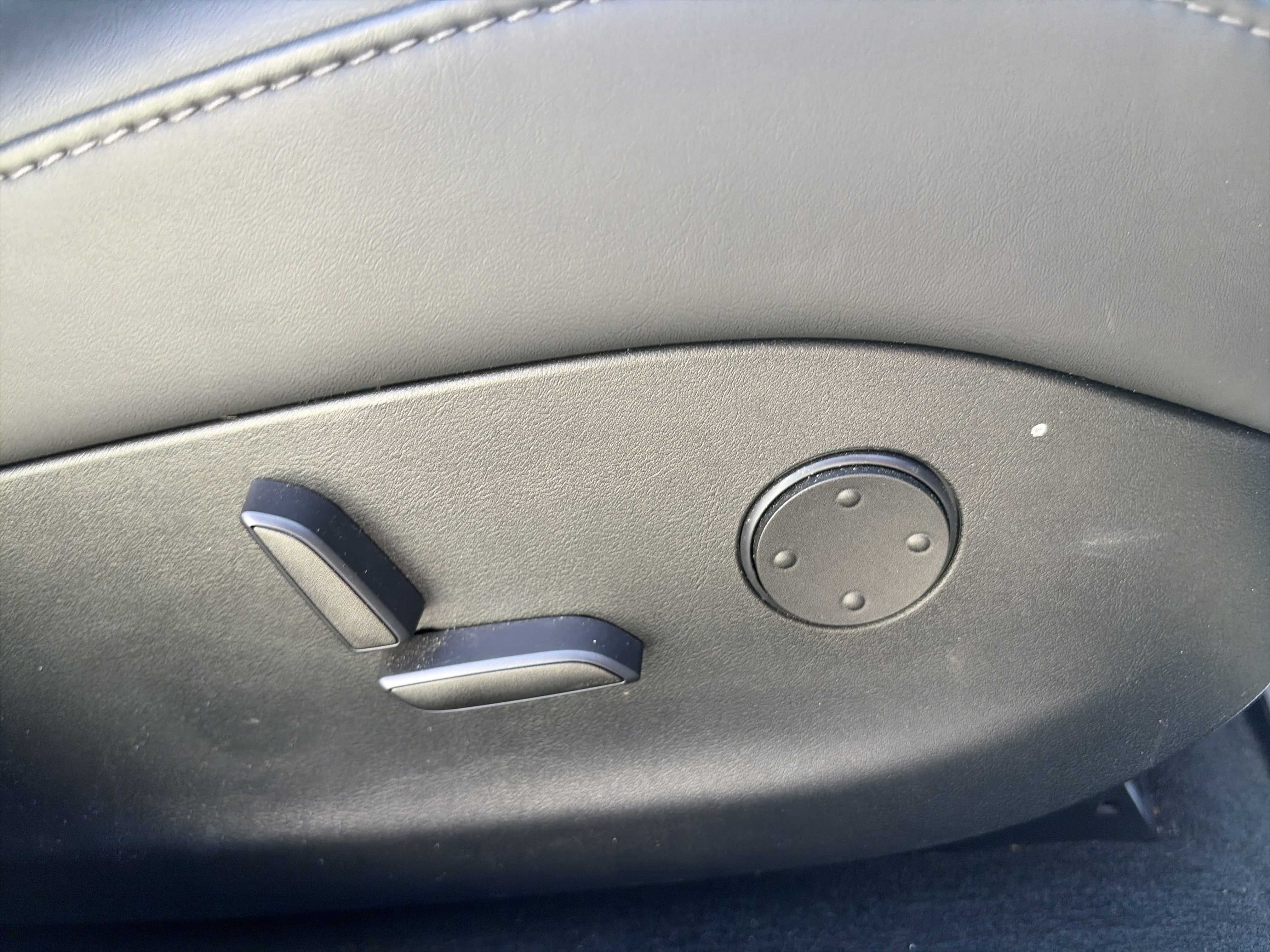 Used 2018 Tesla Model S 75D image 36